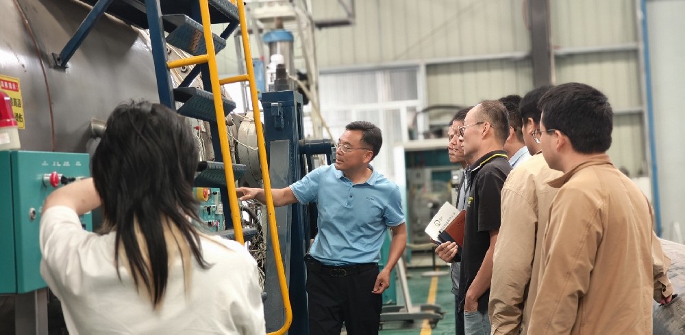 中國三峽集團一行來我司考察